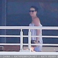 Katy Perry和Orlando Bloom在游艇上亲热 - 2016年5月16日