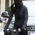凯蒂佩芮在纽约骑自行车